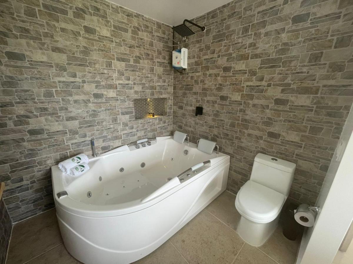Apartasol Luxury Citadela Di Sole Con Jacuzzi سانتا في دي أنتيوكيا المظهر الخارجي الصورة